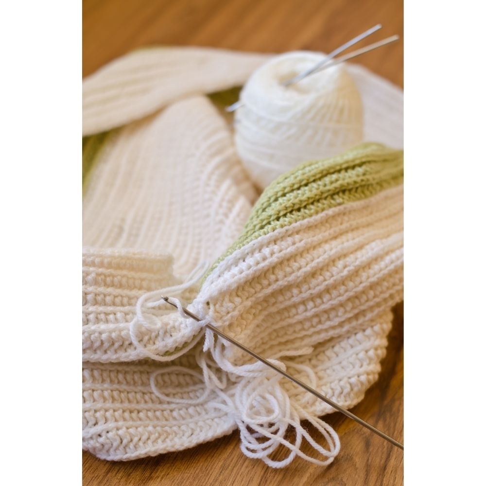 35 Keyhole Scarf Patterns