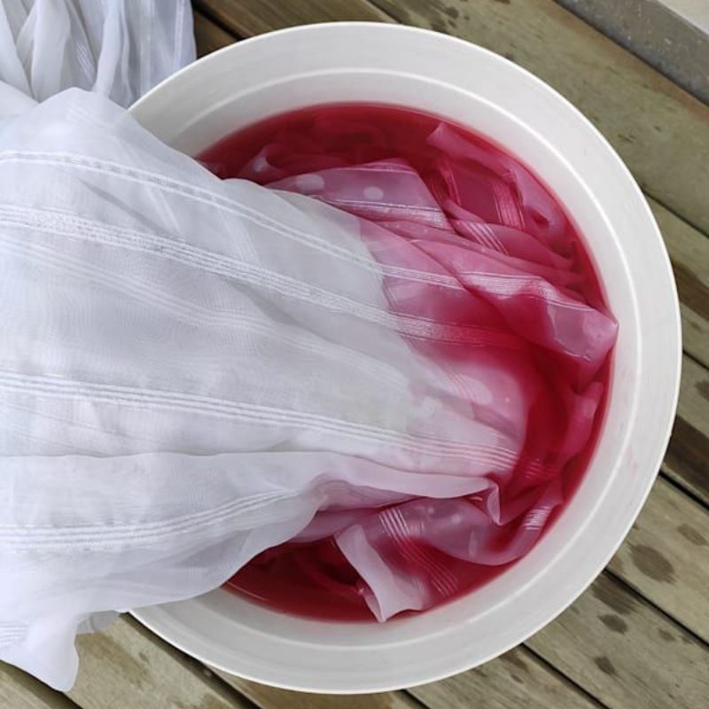 What Challenges Might You Face When Dyeing Cotton With Synthetic Dyes?