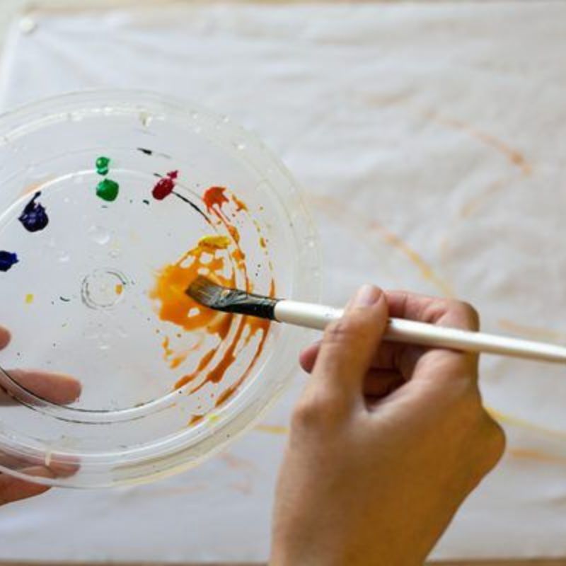 Tips To Paint Synthetic Material