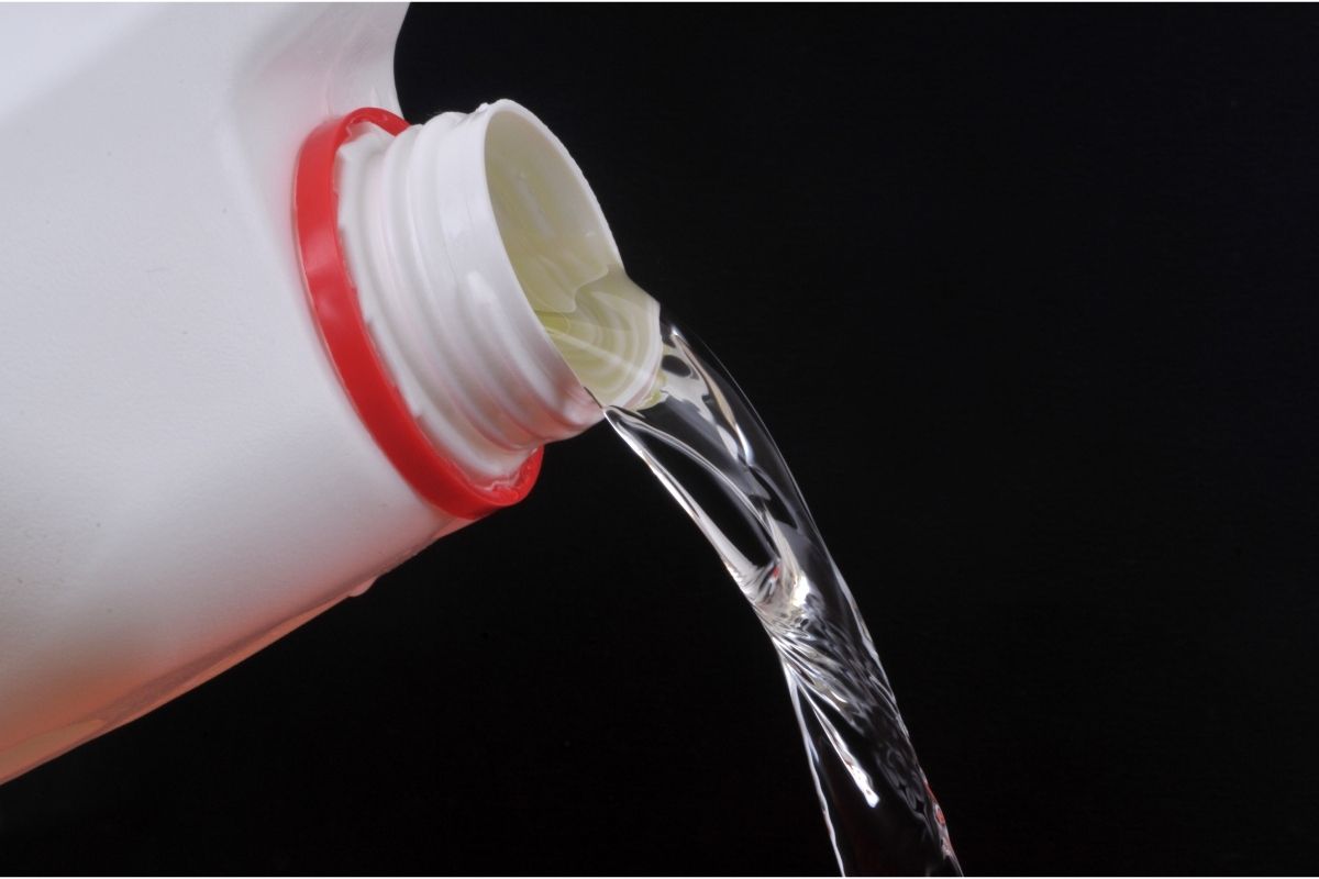 How Bleach Works On Clothes