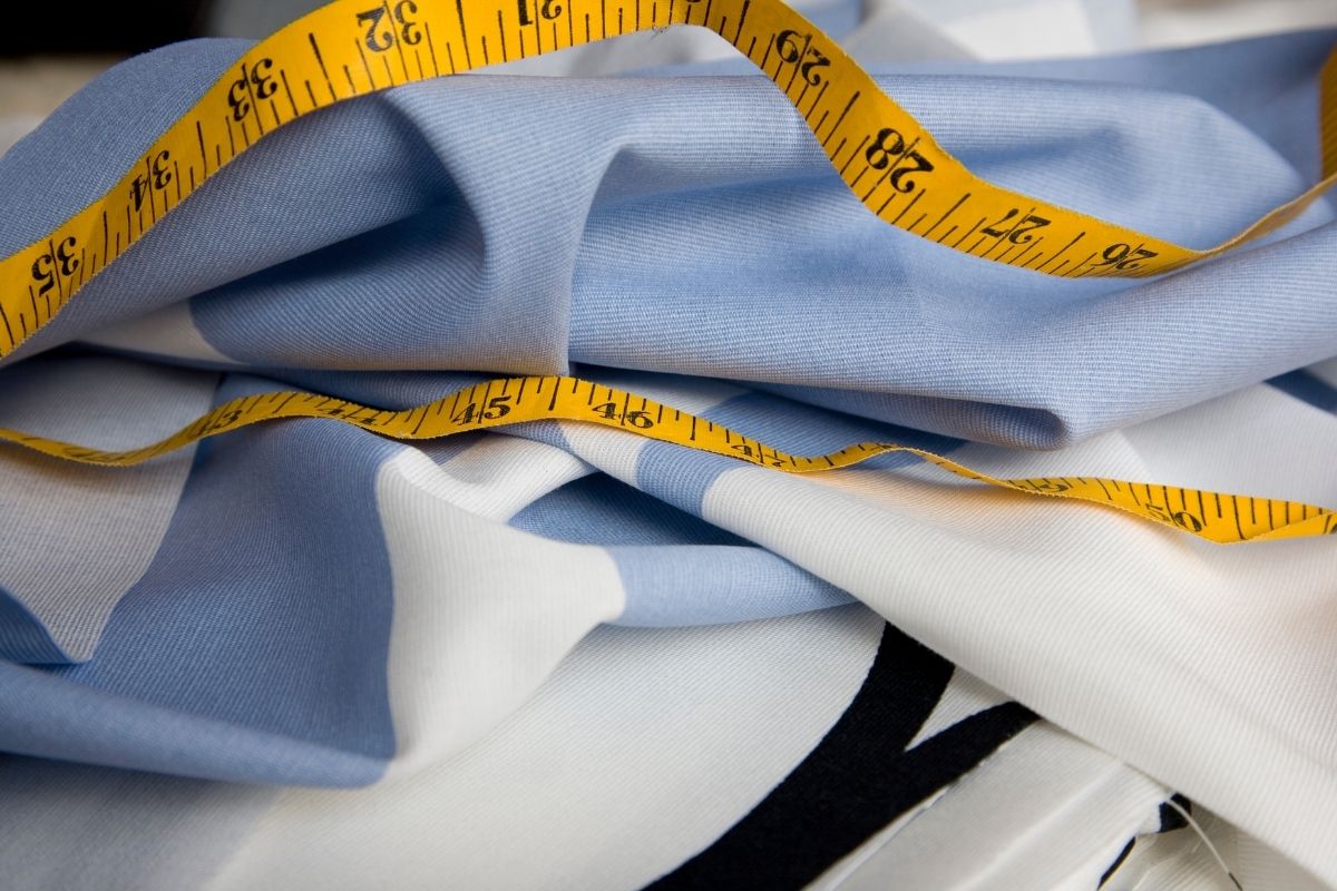 How Much Is A Yard Of Fabric? Yard Of Fabric Information - Fabrics By The Yard