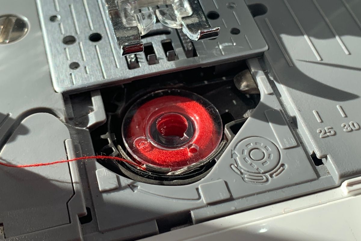 Issues-And-Solution-To-Your-Bobbin-And-Sewing-Problems-2