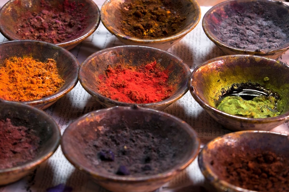 Don't Let Your Clothes Dye - The Only Guide You Need To Read On How To Get Dye Out Of Clothes