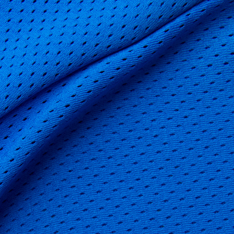 does polyester absorb sweat